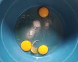 Foto langkah ke 1 dari resep Bolu Gulung Panggang Ekonomis.