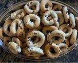 Foto del passaggio 5 della ricetta Ciambelline al mosto | mostaccioli