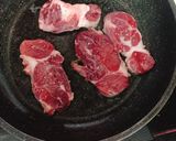 Hình bước làm 3 của món Steak theo hướng dẫn của Gordon Ramsay