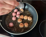 Foto del paso 1 de la receta: Risotto con tomates secos y albondiguitas