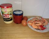 Foto del paso 1 de la receta: Pimientos rellenos de huevo y langostinos