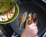 Foto langkah ke 7 dari resep Ikan bakar isi sambal kecap pedas pasti puas!.