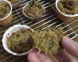 Foto langkah ke 5 dari resep Muffin Oatmeal Pisang Kurma.