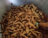 Foto langkah ke 4 dari resep Oseng Tempe Kecap Pedas.