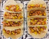Foto del paso 2 de la receta: Tacos de patatas, cheddar, queso, y lomo adobado