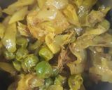 A picture of step 6 of Sabzi of cauliflower and peas.