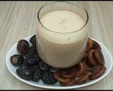 A picture of step 6 of Date fig and chocolate milkshake.