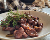 Foto del paso 9 de la receta: Estofado sencillo de cerdo con champiñones