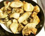 A picture of step 8 of Caramel Chilli Chicken & Cashew.