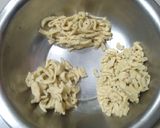 निमकी (nimki recipe in Hindi) रेसिपी चरण 5 फोटो