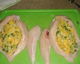 Foto del paso 3 de la receta: Pechuga de pollo rellenas con verduras y muzzarella