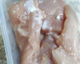 รูปขั้นตอนการทำที่ 1 ของ อกไก่ผัดพริกเกลือ