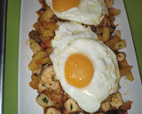 Foto del paso 2 de la receta: Pulpo al ajillo con base de patatas y verdura con huevos a la plancha