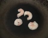 Foto del paso 2 de la receta Pasta con gambas y setas