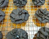 Foto langkah ke 7 dari resep Chocolate Butter Cookies.