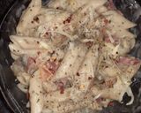 वाइट सॉस चीज़ एंड स्पाइसी पास्ता (White sauce cheese and spicy pasta recipe in Hindi) रेसिपी चरण 6 फोटो