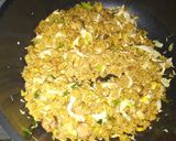 Foto langkah ke 5 dari resep Nasi Goreng.