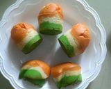 A picture of step 6 of Tricolour vanilla cup cake.