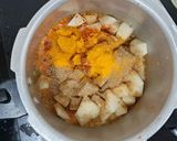 A picture of step 2 of Aloo puri.