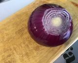 Une image de l'étape 3 de Tagliatelles au saumon, oignon rouge et vodka.