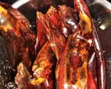 Foto del paso 3 de la receta: Mole Oaxaqueño con pollo y tortillas de maíz hechas a mano