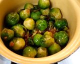 Csirkemell pikáns vajmártásban, pirított kelbimbóval recept fázis 3 fotója