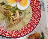Foto langkah ke 6 dari resep Soto Bakso Tasik Ayam dengan Bihun ala Mbak Agustina Erlinda.