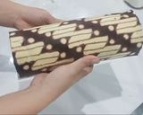 Foto langkah ke 12 dari resep Roll cake brownies batik.
