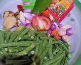 Foto langkah ke 1 dari resep Kacang panjang bumbu kuning "acar kacang panjang".