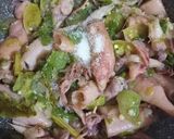 Foto langkah ke 3 dari resep Cumi Asin Sambel Ijo.