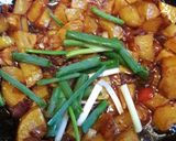 Foto langkah ke 3 dari resep Oseng kentang pedas kering enak.