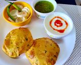 A picture of step 5 of Masala aaloo puri with dhaniya moongfali chutney.