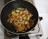 आलू साबूदाने की खिचड़ी (aloo sabudana ki khichdi recipe in Hindi) रेसिपी चरण 4 फोटो