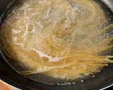 Foto langkah ke 1 dari resep Spaghetti dengan Butter Sauce.