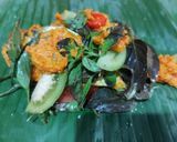 Foto langkah ke 6 dari resep Pepes Ikan Kembung Kemangi Pedas.