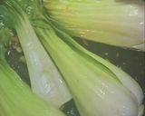Foto del paso 2 de la receta Pak Choi salteado con ajo y limón