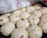 Foto del paso 3 de la receta: Pancitos de salame y queso