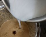 A picture of step 4 of Coffee Oats bran Smoothie.