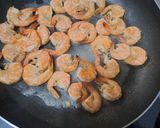 Foto langkah ke 3 dari resep Udang Goreng Mentega.