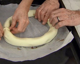 Foto del paso 3 de la receta: Corona de hojaldre de Navidad  58