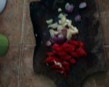 Foto langkah ke 2 dari resep Ayam masak merah paprika.