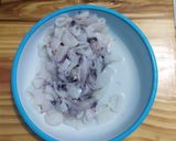 Foto langkah ke 1 dari resep Oseng Cumi Basah Cabai Ijo & Rawit.