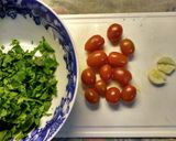 Foto del paso 1 de la receta: Penne rigate con salsa de rúcula y tomates cherry