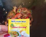 Foto langkah ke 3 dari resep 🍂Ikan Asin Telang Masak Asam.