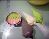 Foto langkah ke 4 dari resep Bolu Kukus Karakter Pinky.