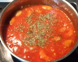 Foto del paso 5 de la receta: Langostinos y mejillones en salsa de tomate al orégano y albahaca