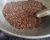 A picture of step 1 of Stuffed flaxseeds paratha.