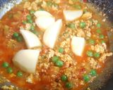 A picture of step 4 of Chicken Mince with peas & Potatoes Curry/ Qeema Aloo🍜.