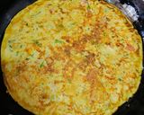 A picture of step 3 of Healthy Oats Veggies Egg Cheela.