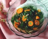 Foto langkah ke 5 dari resep Bening Wortel Bayam Brazil.